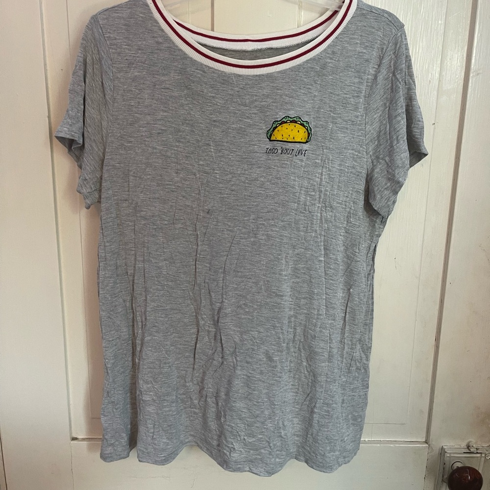 grey soft shirt, large